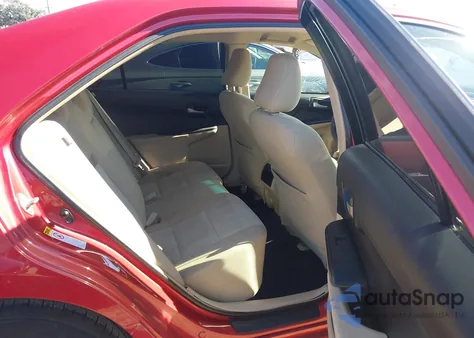 2014 Toyota Camry Le z USA, uszkodzony, nr VIN 4T4BF1FK9ER430844